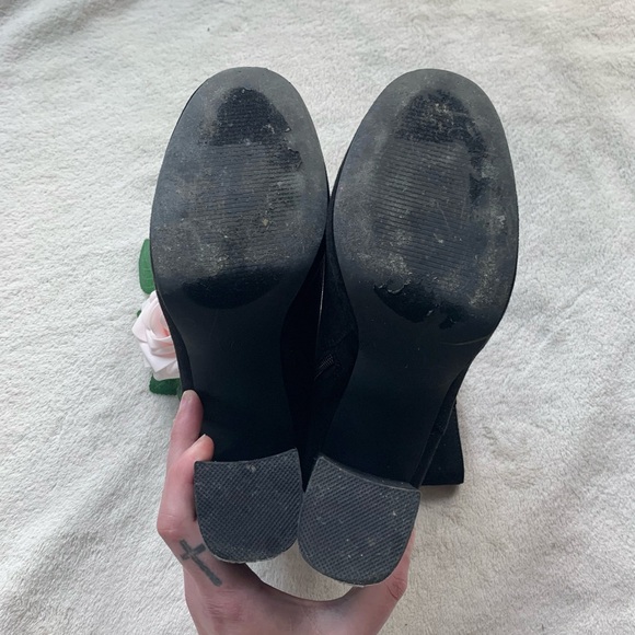 Anne Klein Donna Faux Suede Heeled Ankle Boots - Picture 7 of 12